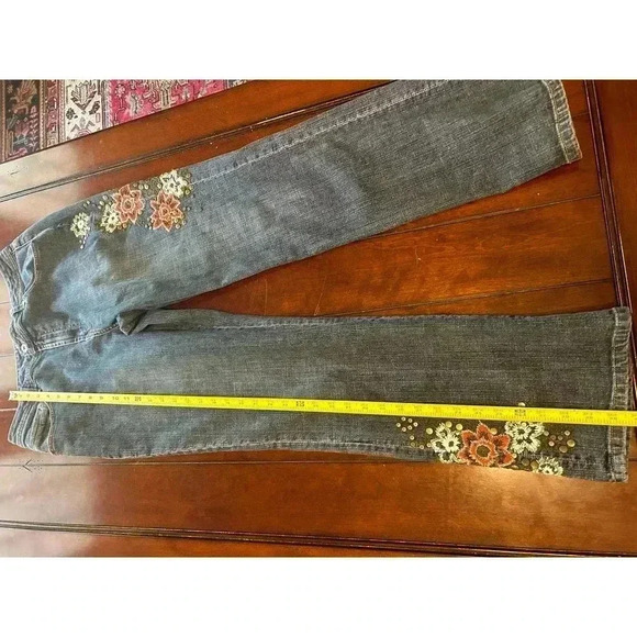 CHICO’S Platinum Bootcut Embroidered Metal  Studded Jeans Size 10 - Picture 8 of 9